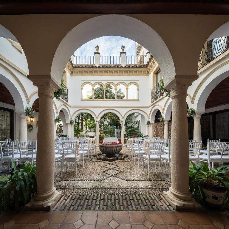 Arched courtyard of Eurostars Conquistador, Córdoba